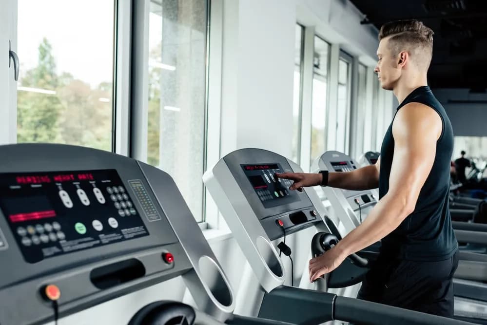 Ile cardio po treningu siłowym? Odkryj najlepsze zasady dla efektywności