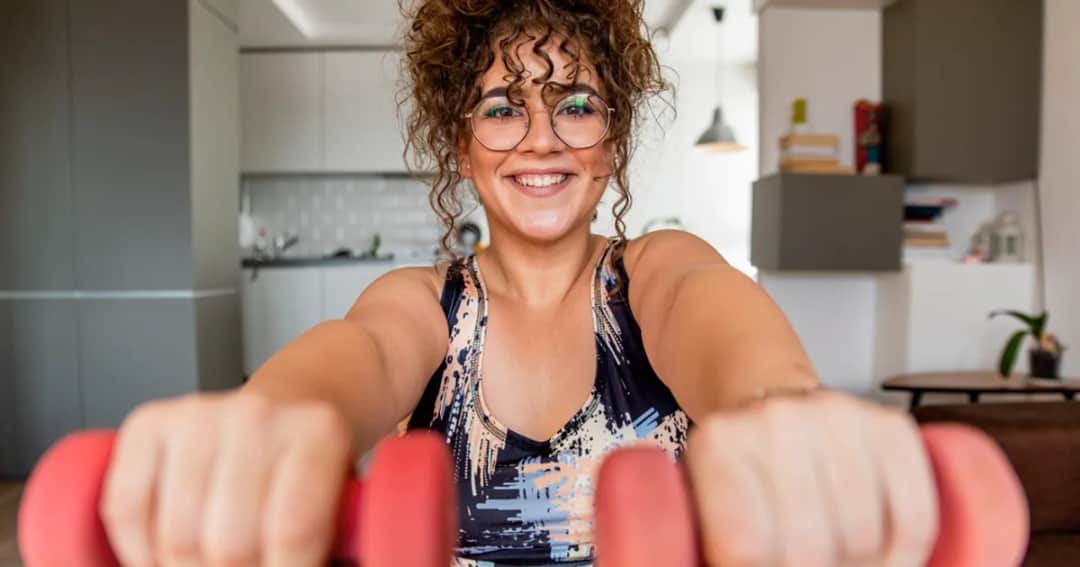 Czy trening siłowy spala tłuszcz? Odkryj prawdę o odchudzaniu