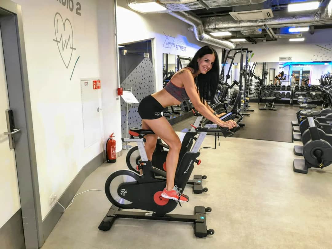 Czy cardio jest potrzebne? Odkryj korzyści i uniknij błędów w treningu