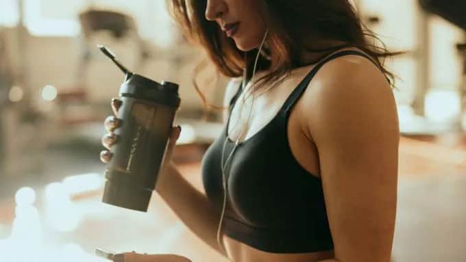 Białko przed czy po treningu redukcja - co wybrać dla lepszych efektów?